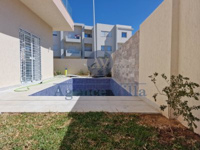 Location Duplex à Chotrana 1 (La Soukra) - Une villa à chotrana1 avec piscine