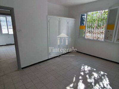 Bureau à El Menzah 5 (Ariana Ville) - Rez de chaussée d'une villa à usage bureautique -