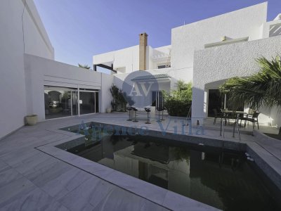 Vente Maisons à La Soukra (La Soukra) - Une villa de maitre à la soukra