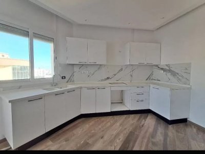 Location Appart. 3 pièces à La Marsa au prix de 1300 Dinars