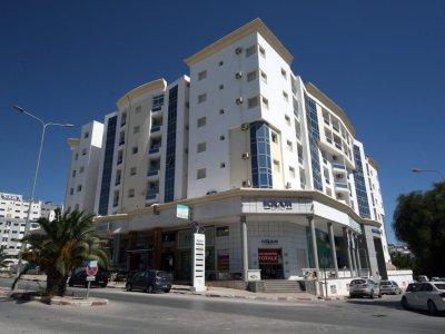 Location Appart. 3 pièces à Cite Ennasr 2 (Ariana Ville) - S2 meublé état neuf pour étranger à l'année