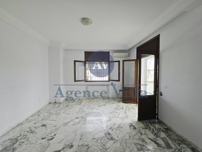 Location Appart. 5 pièces+ à Marsa Ennassim (La Marsa) - Villa s4 avec jardin à la marsa