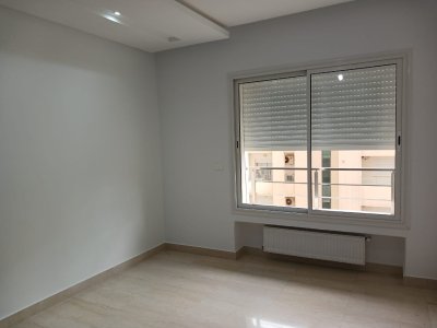 Location Appart. 3 pièces à Jardins de Carthage (Ain Zaghouan) - Haut standing s2