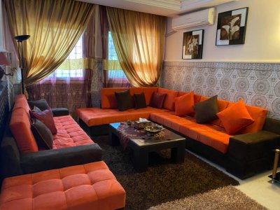 Location Appart. 5 pièces+ à Chatt Meriem (Akouda) - Belle villa spacieuse meublée avec piscine