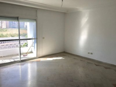 Location Appart. 3 pièces à Zone urbaine nord (Cite El Khadra) - Un appart s plus 2 centre urbain nord