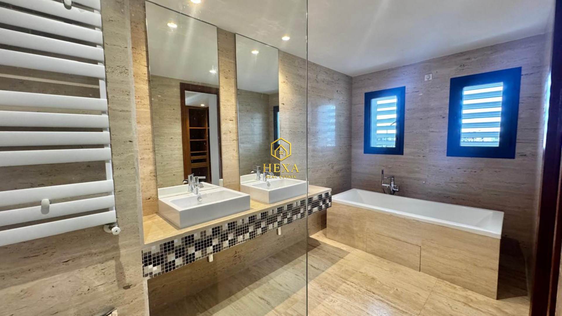 Location Duplex à Berge Du Lac (La Marsa) - Duplex s4 au lac 2 avec piscine