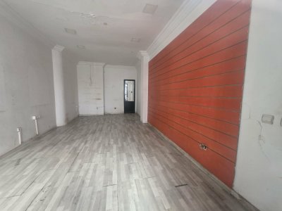Location Surfaces à Cite Ennasr 2 (Ariana Ville) - Loue magasin sans fond commerce nasr 2