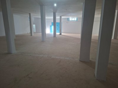 Location Surfaces à Chotrana 1 (La Soukra) - Dépôt à soukra 800m -