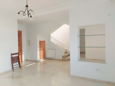 Location Duplex à Cite Du Stade (La Marsa) - Duplex 150m2 la marsa tabek  3 ch res securisee