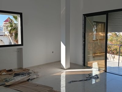 Location Appart. 4 pièces à El Menzah 8 (Ariana Ville) - Un étage de villa jamais habité à menzah 8