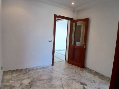 Vente Appart. 4 pièces à Cite Ennasr 2 (Ariana Ville) - Appartement s3 à ennasr 2
