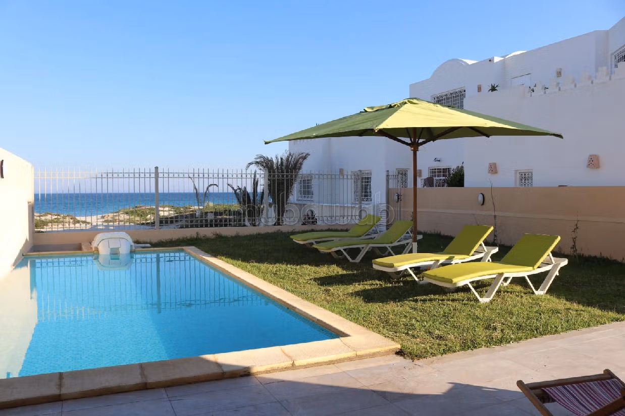 Location vacances Appart. 3 pièces à Kelibia (Kelibia) - Villa pieds dans l'eau avec piscine à kélibia