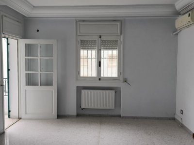 Vente Appart. 4 pièces à Ariana (Ariana Ville) - Appart s3 borj louzir
