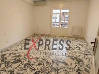 Location Appart. 4 pièces à Riadh Landlous (Ariana Ville) - Un appartement s3 riadh andalous