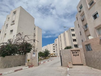 Location Appart. 3 pièces à Cite Ennour Jaafar (Raoued) - Bel appartement s2 retapé