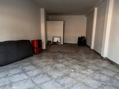 Location Surfaces à Jardins d'el Menzah (Mnihla) - Local commercial