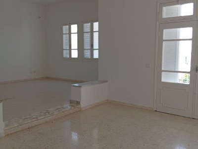 Location Maisons à El Menzah 7 (Ariana Ville) - Un étage de villa à menzah 7