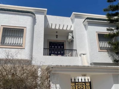 Location Appart. 4 pièces à Mosque Erraoudha (La Soukra) - Étage de villa soukra