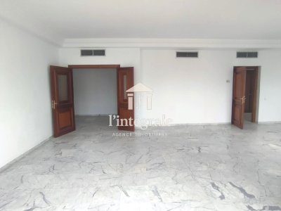 Location Appart. 5 pièces+ à Mutuelle Ville (El Menzah) - Superbe appartement s4 de haut standing -