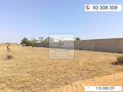 Terrain à vendre 1048m² à Route el Ain km 10(عين الشرفي) 600m de la route principale