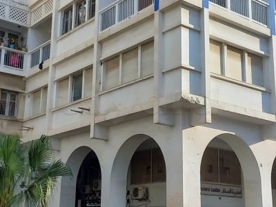 A VENDRE UN APPARTEMENT