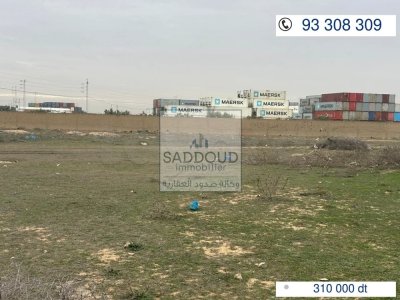 🔹Terrain 6088m à vendre  Route de Gabès, km 10   2ᵉ position قصاص عقارب