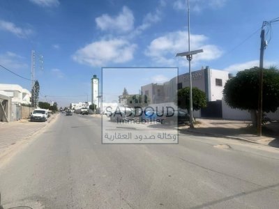 Maison à vendre – Route Tbolbi klm4,5 sur la route principale