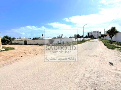 Terrain à vendre 906m² titre foncier à Route Gabes km 2.5 à 100m (شارع البيئة)