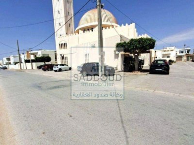 villa à vendre 1684m² entre route el ain et l'afrane km 2(قصاص الزطلة)  a coté mosquée el badr
