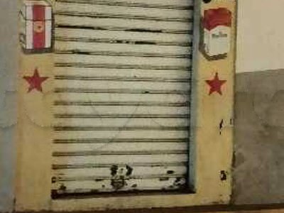 Très petit local commercial à louer