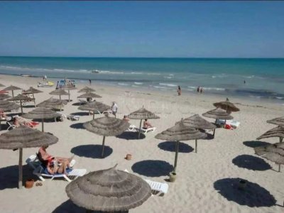 appartement à vendre S+1 à la plage de Tantana Chat mariem