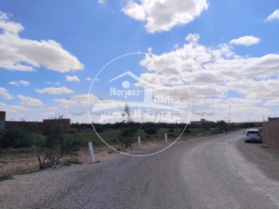 Terrain à vendre à deux pas de l'autoroute Tunis-Sousse "route Kroussia"