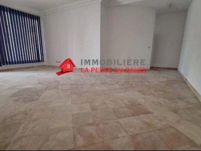 LOCAL A VENDRE POUR HABITATION OU BUREAU A⛔LA ZONE TOURISTIQUE DE HAMMEM SOUSSE