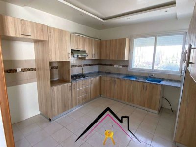 Un étage d'une villa s+3 à hammam sousse
