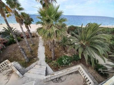 terrain 3660 m2 pied dans léau à Chatt-Mariem kantaoui titré bleux