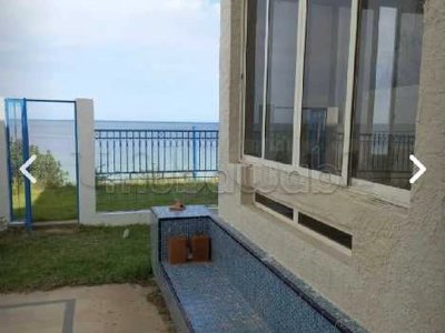 À Vendre une Villa R2 pieds dans l'eau À chatt mariem Sousse