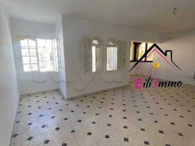 un grand étage d'une villa s+3 avec entrée voiture