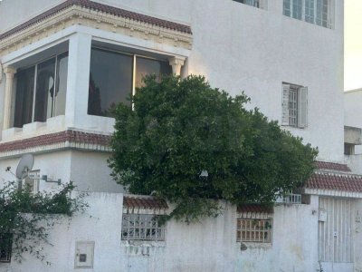 À VENDRE : Villa d’angle à Menzah 6