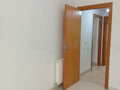 A vendre un coquet appartement S+1 à Cité Wahat Aouina