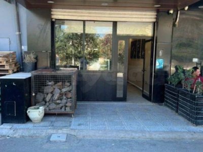 L'Aouina avenue K.I.W local com. 150 m²