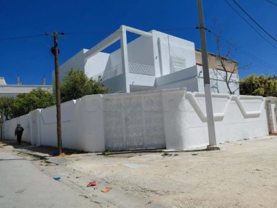 A Vendre Villa Duplex au Bardo