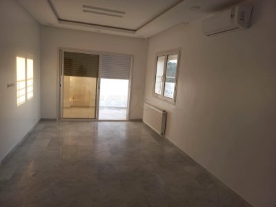 A louer appartement S+3 à Ain Zaghouan près Showroom Hyundai