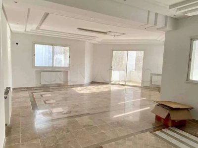 Étage de villa S3 ain ZAGHOUAN Nord avec pkg