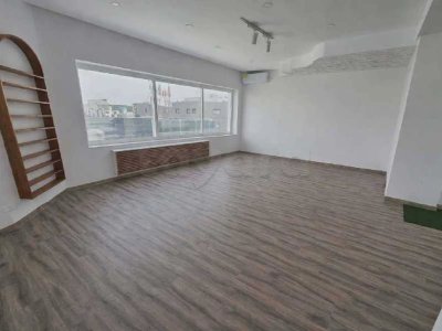 LES BERGES DU LAC 1 : OPPORTUNITÉ À SAISIR – BUREAU OPEN SPACE  USAGE BUREAUTIQUE OU COMMERCIAL A LOUER