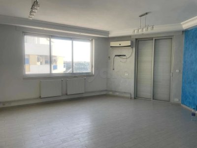 LOCATION BUREAU S+3  A EL MENZAH 1