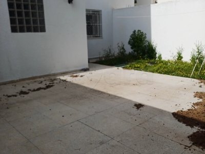 LOCATION  REZ DE CHAUSSÉE DE VILLA S+3 A USAGE BUREAUTIQUE A EL MENZAH 1