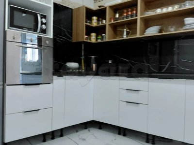 A vendre appartement S+2avec parking sous-sol Laouina Cité El Wahat