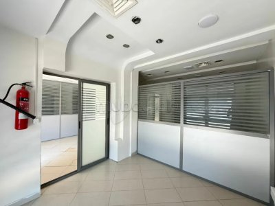A louer plateau 200 m² au RDC à Montplaisir