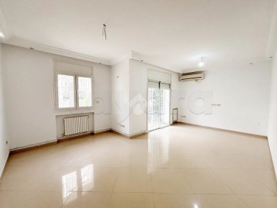 A louer : Appartement en S+3 à el Manar I