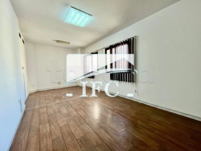 Bureau en 3 espaces-85m²-Montplaisir-IFCM222